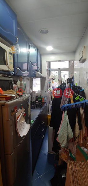  Flat for Sale in Yan Yee Court, Wan Chai