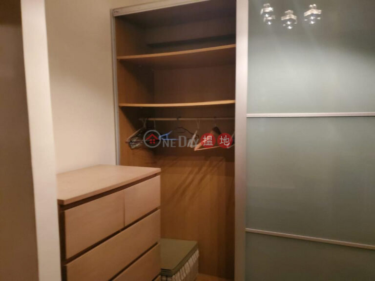  Flat for Sale in Newman House, Wan Chai