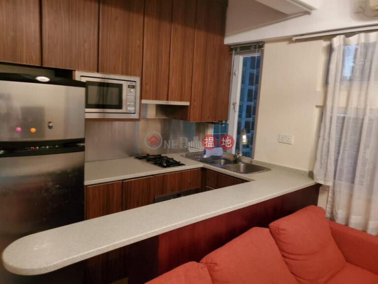  Flat for Sale in Newman House, Wan Chai