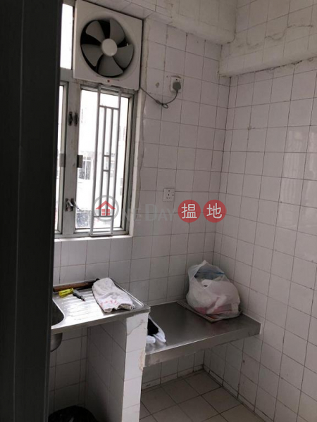  Flat for Rent in 40-42 Cross Street, Wan Chai