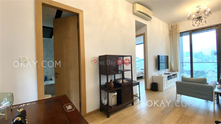 Luxurious 2 bedroom in Wan Chai | For Sale