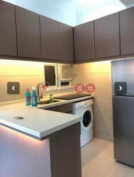 Flat for Rent in Cheong Ip Building, Wan Chai