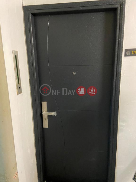  Flat for Rent in Yue On Building, Wan Chai