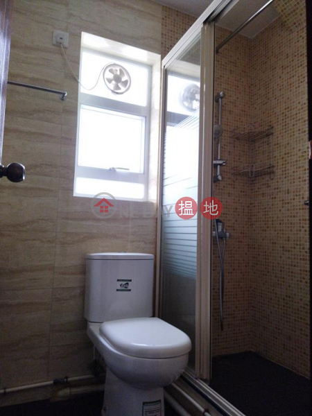  Flat for Sale in Yen May Building, Wan Chai