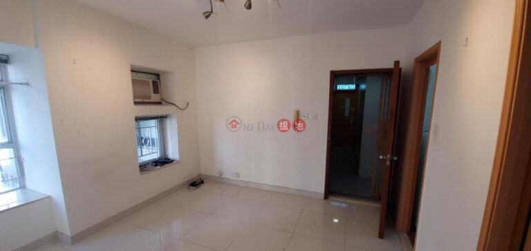  Flat for Rent in Manrich Court, Wan Chai