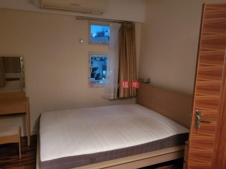  Flat for Sale in Newman House, Wan Chai