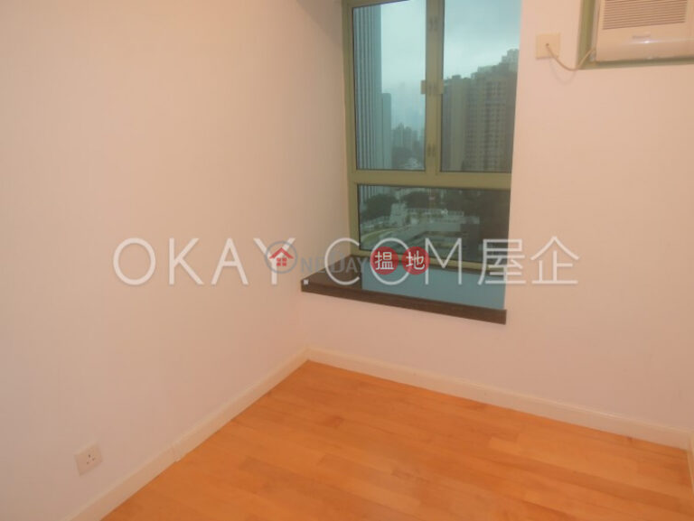 Nicely kept 3 bedroom on high floor | For Sale