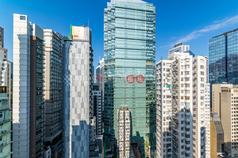 出售愛寶大廈開放式單位