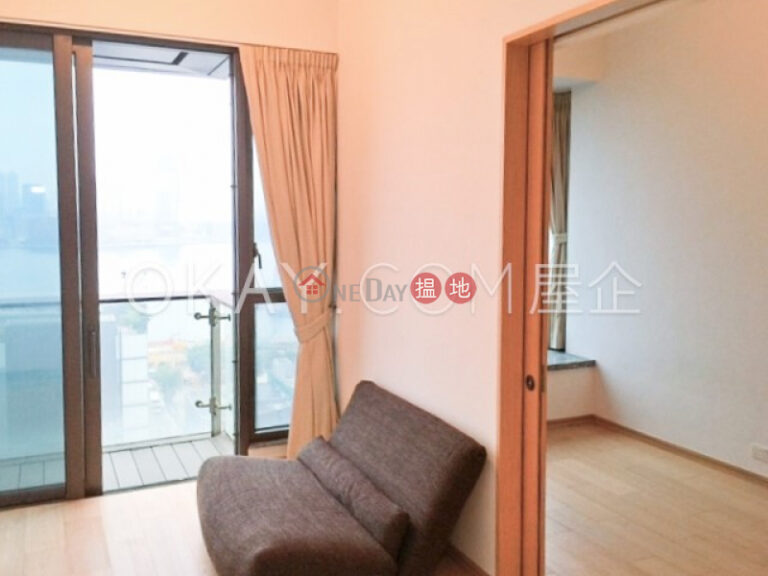 Stylish 1 bedroom with harbour views | For Sale