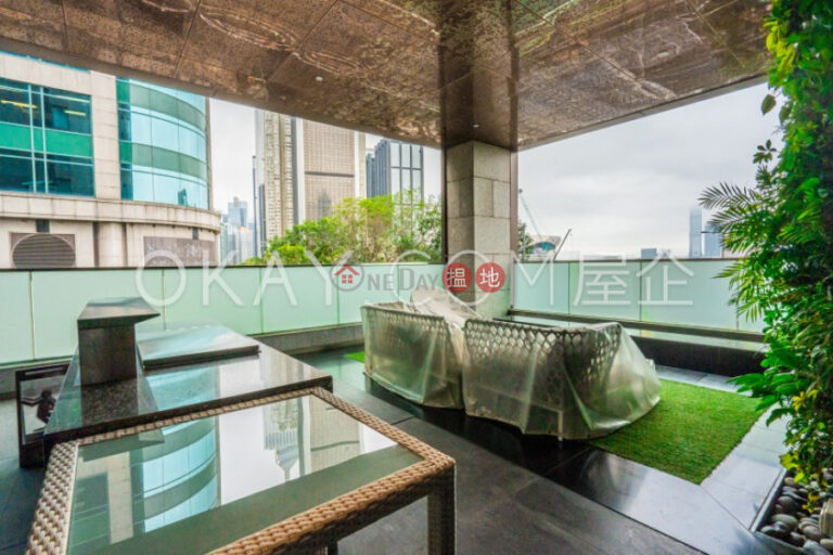 Rare 1 bedroom with harbour views & balcony | For Sale