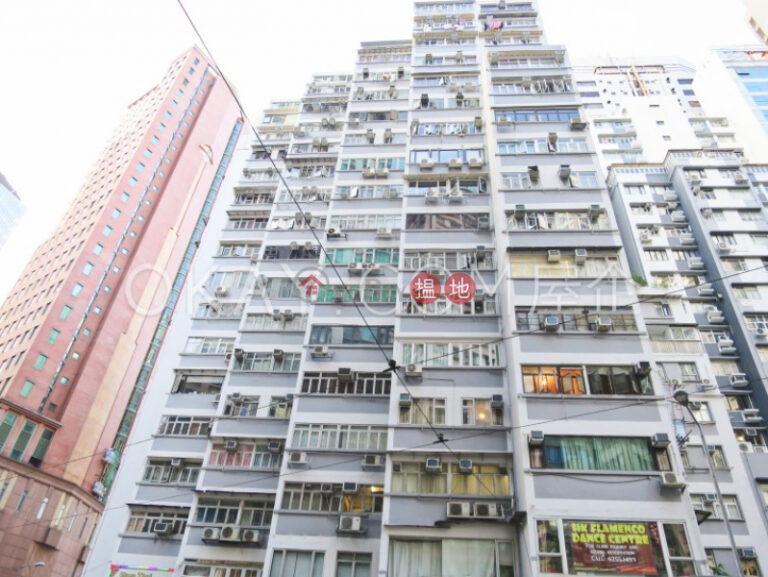 3房2廁,實用率高長康大廈出售單位
