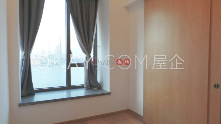 Luxurious 1 bedroom with harbour views & balcony | For Sale