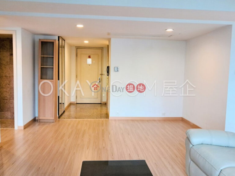 2房1廁,極高層,星級會所會展中心會景閣出售單位