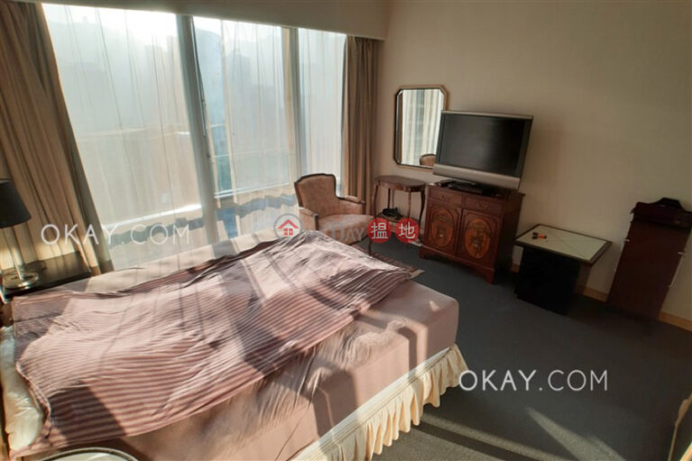 Luxurious 1 bedroom on high floor with sea views | For Sale