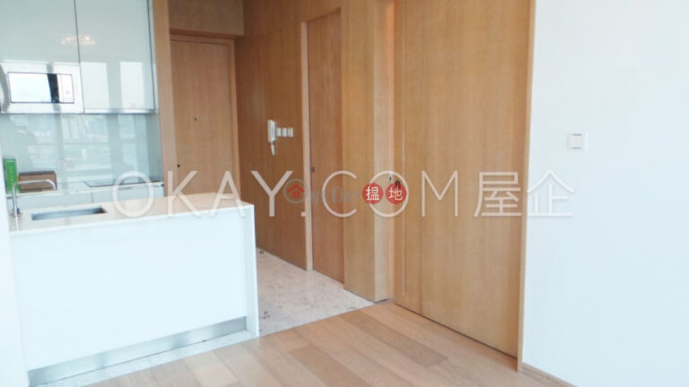 Luxurious 1 bedroom with harbour views & balcony | For Sale