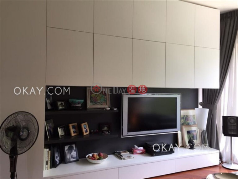 Elegant 3 bedroom in Wan Chai | For Sale