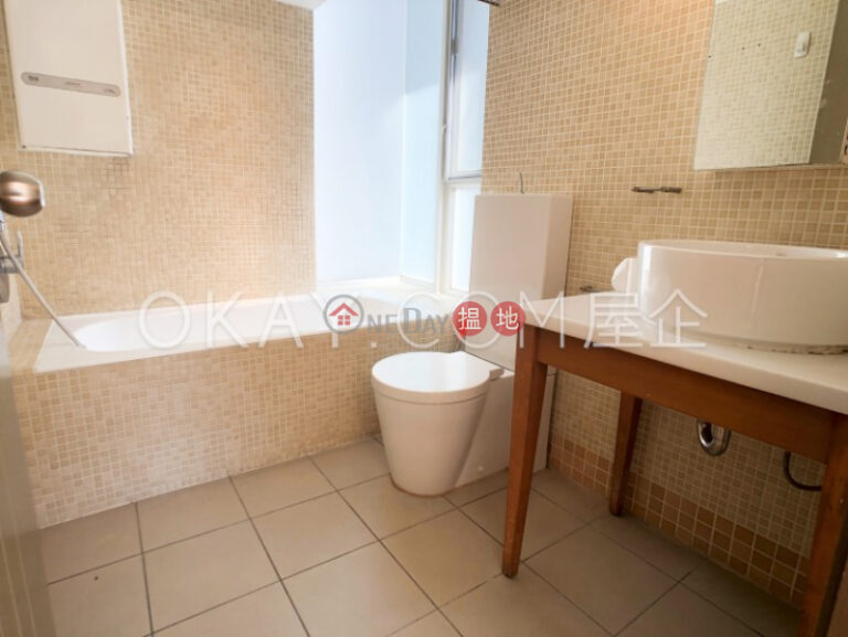 Luxurious 3 bedroom in Wan Chai | For Sale