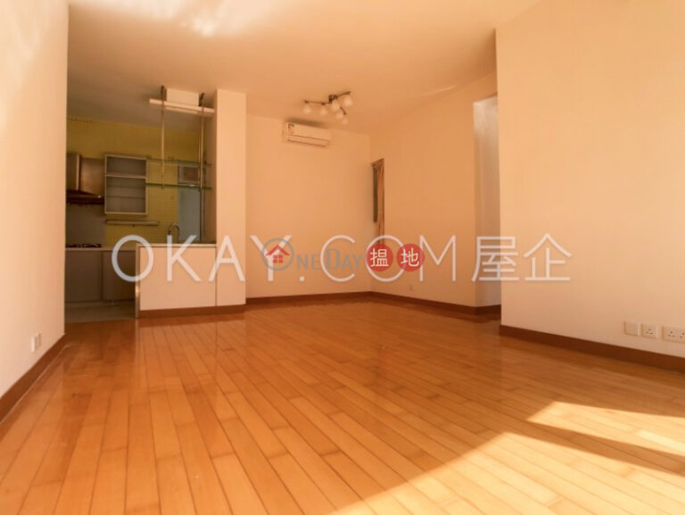 Luxurious 3 bedroom in Wan Chai | For Sale