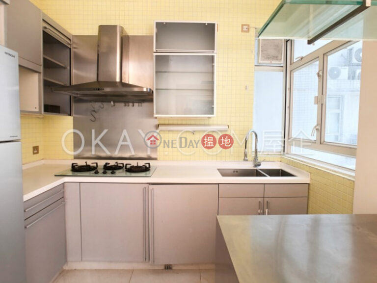 Luxurious 3 bedroom in Wan Chai | For Sale