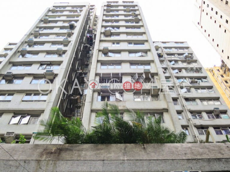 Rare 1 bedroom on high floor with terrace | For Sale