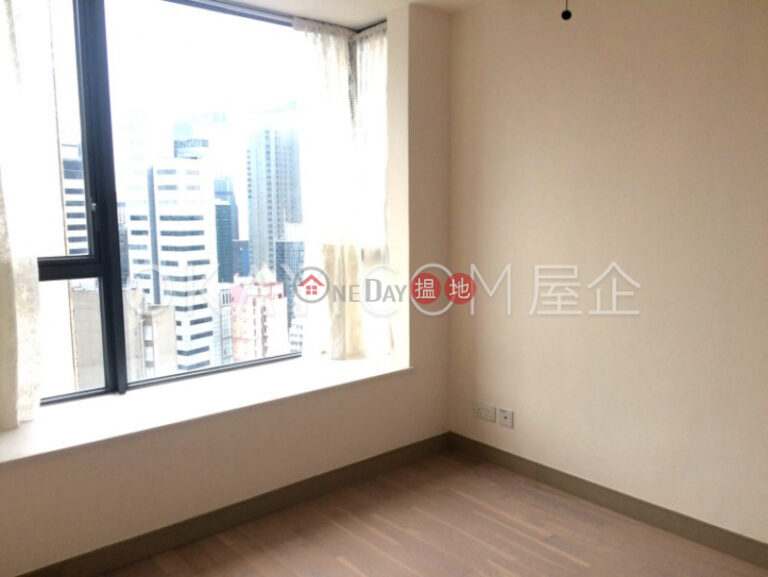 Nicely kept 2 bedroom on high floor with balcony | For Sale