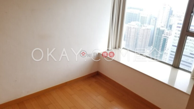 Intimate 2 bedroom on high floor with balcony | Rental