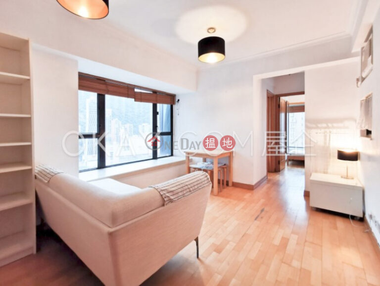 Lovely 2 bedroom on high floor | For Sale