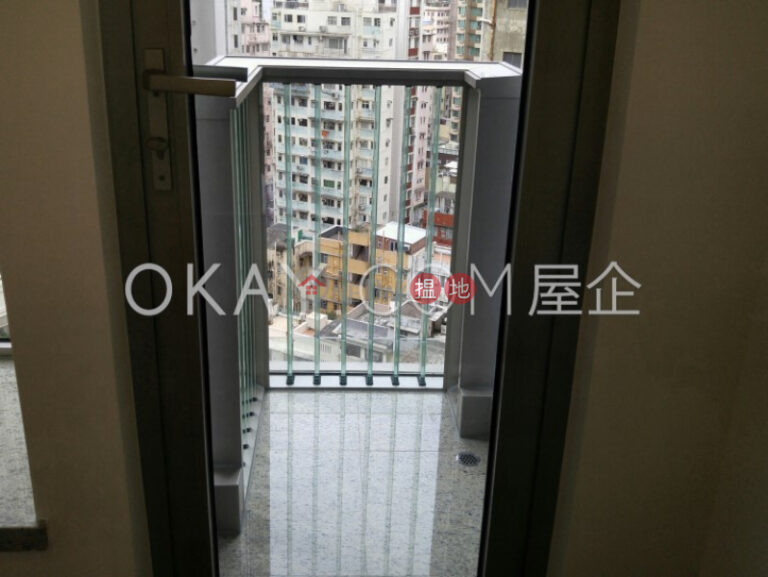 Lovely 1 bedroom with balcony | For Sale