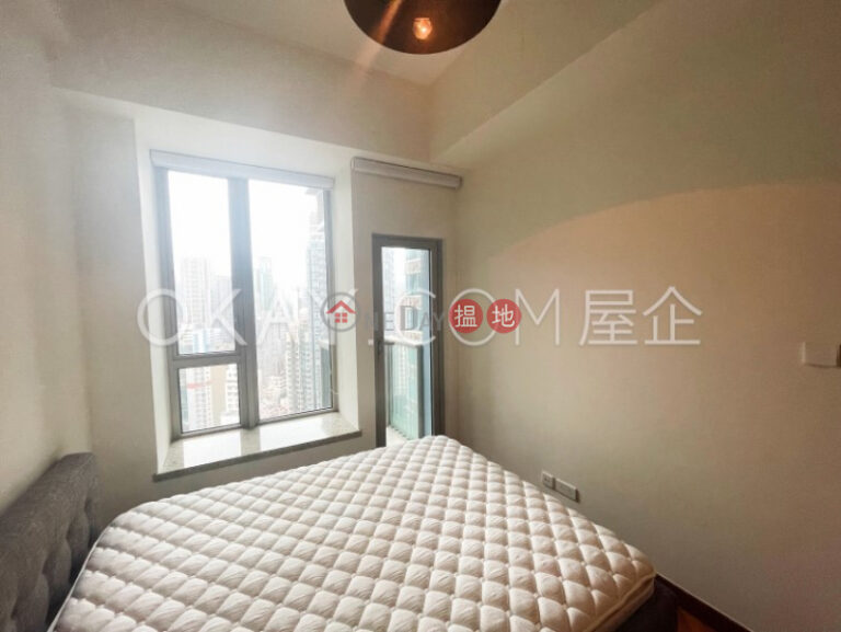 Stylish 1 bedroom on high floor with balcony | For Sale