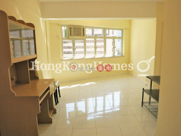 3 Bedroom Family Unit at Senior Building | For Sale