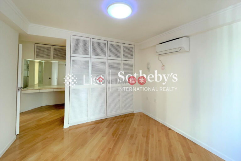 Property for Rent at Phoenix Court with 3 Bedrooms