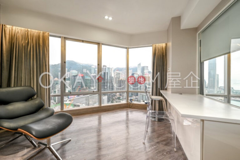 Rare 3 bedroom on high floor with sea views | For Sale
