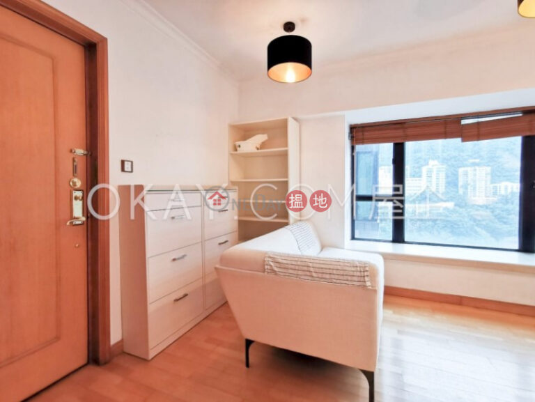 Lovely 2 bedroom on high floor | For Sale