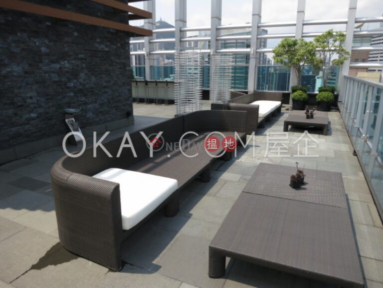 Lovely 1 bedroom on high floor with balcony | For Sale
