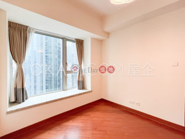 Gorgeous 2 bedroom with balcony | For Sale