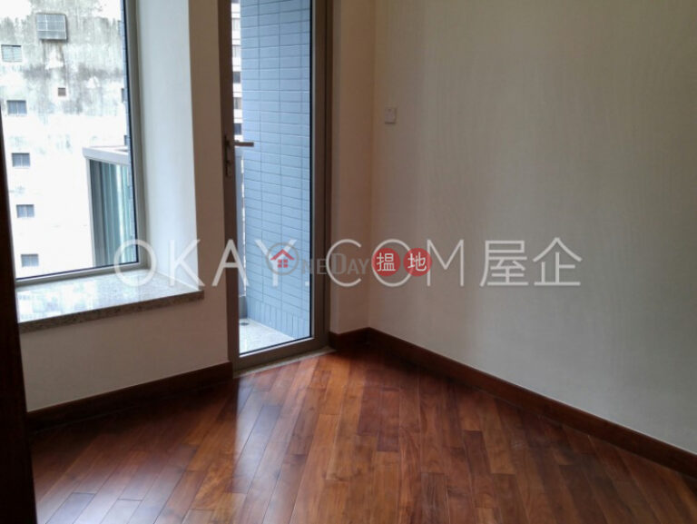 Lovely 1 bedroom with balcony | For Sale