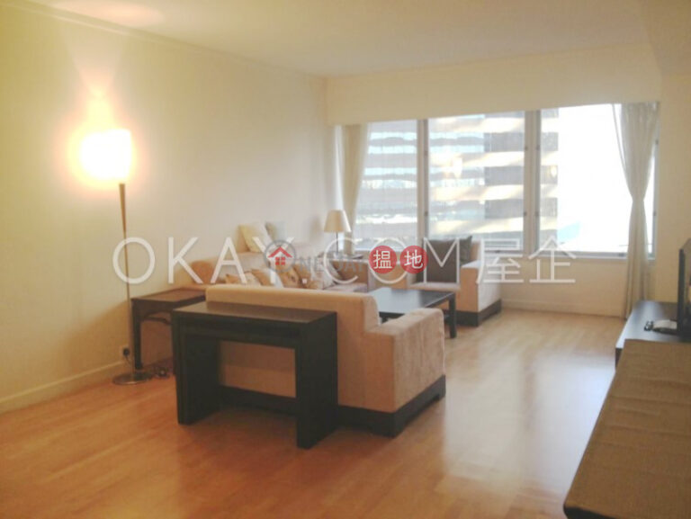 Luxurious 3 bedroom on high floor with harbour views | For Sale