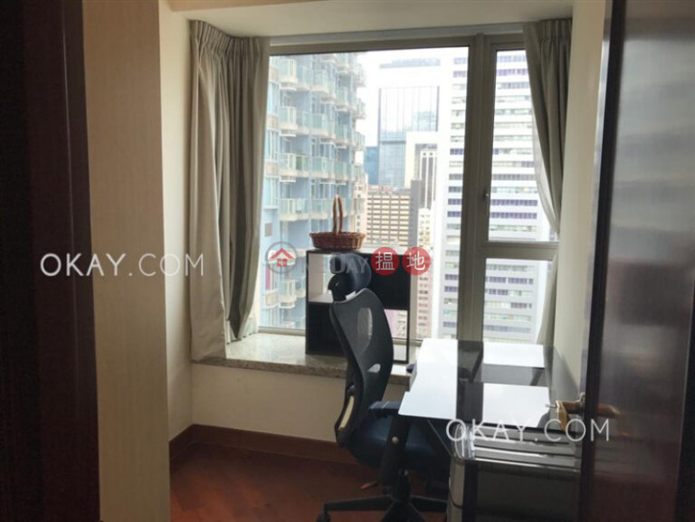 Tasteful 2 bedroom on high floor with balcony | Rental