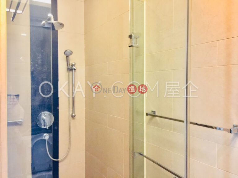 Tasteful 1 bedroom on high floor with balcony | For Sale