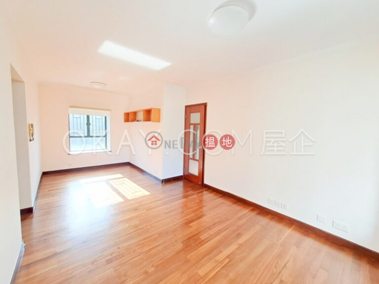 Lovely 3 bedroom on high floor | For Sale