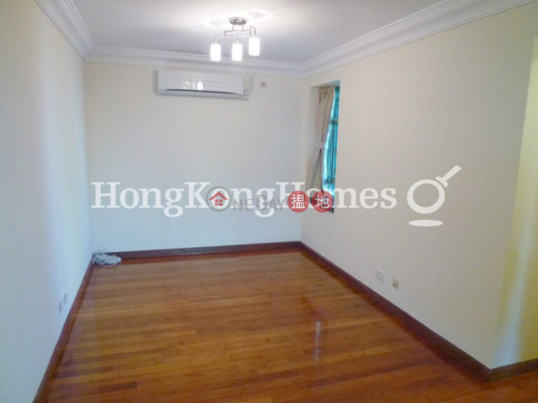 3 Bedroom Family Unit for Rent at Royal Court