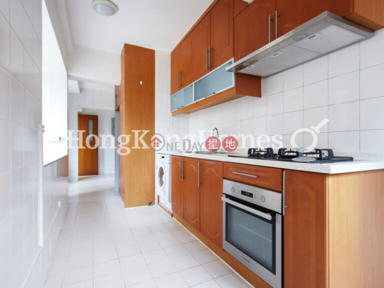 3 Bedroom Family Unit for Rent at Monmouth Villa
