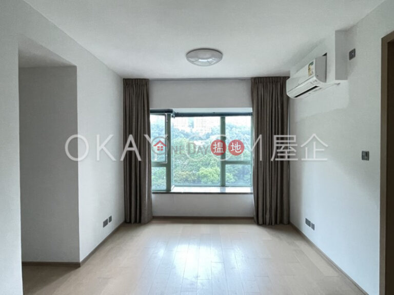 Tasteful 2 bedroom on high floor with parking | Rental