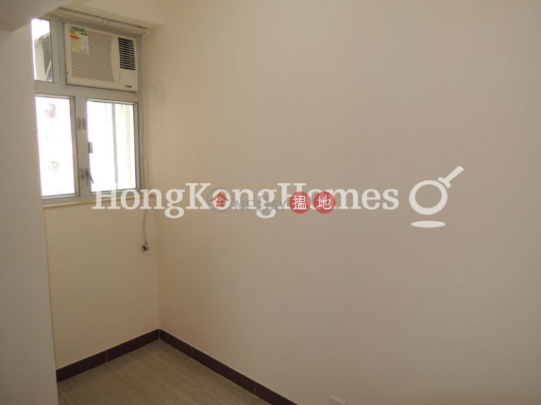 2 Bedroom Unit for Rent at Wah Tao Building