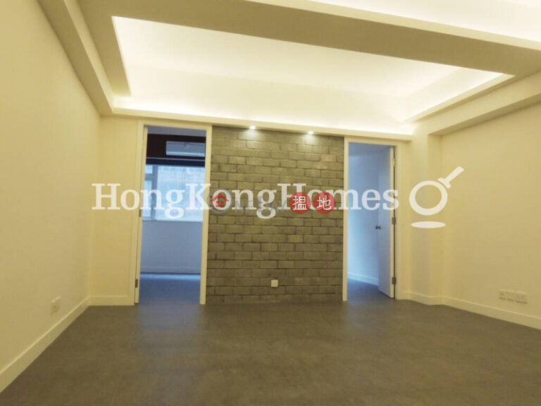 2 Bedroom Unit for Rent at Tak Wah Mansion