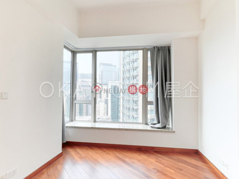 Nicely kept 1 bedroom with balcony | Rental