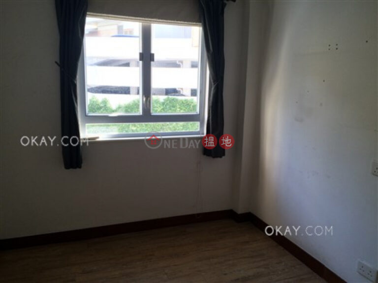 Nicely kept 3 bedroom with parking | Rental