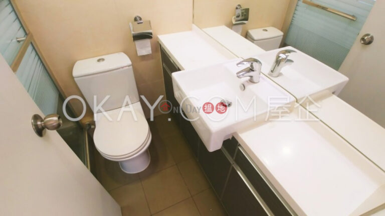 3房2廁,實用率高,極高層,連車位《鳳凰閣 4座出租單位》