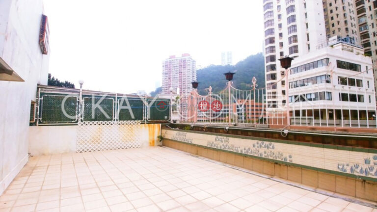 3房2廁,實用率高,極高層,連車位《鳳凰閣 4座出租單位》