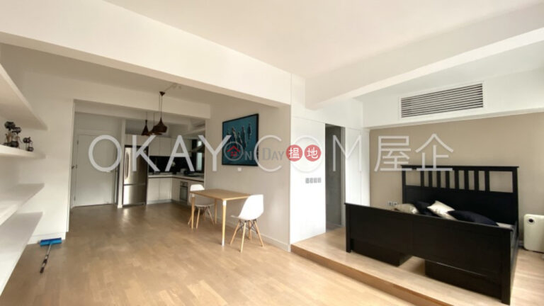 Generous high floor with rooftop | Rental